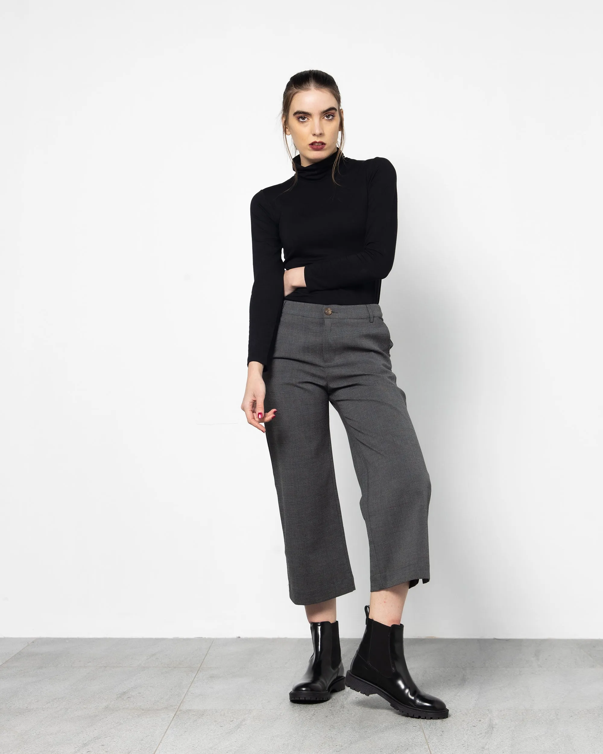 CROPPED STRAIGHT CUT PANT 1240 - بنطلون