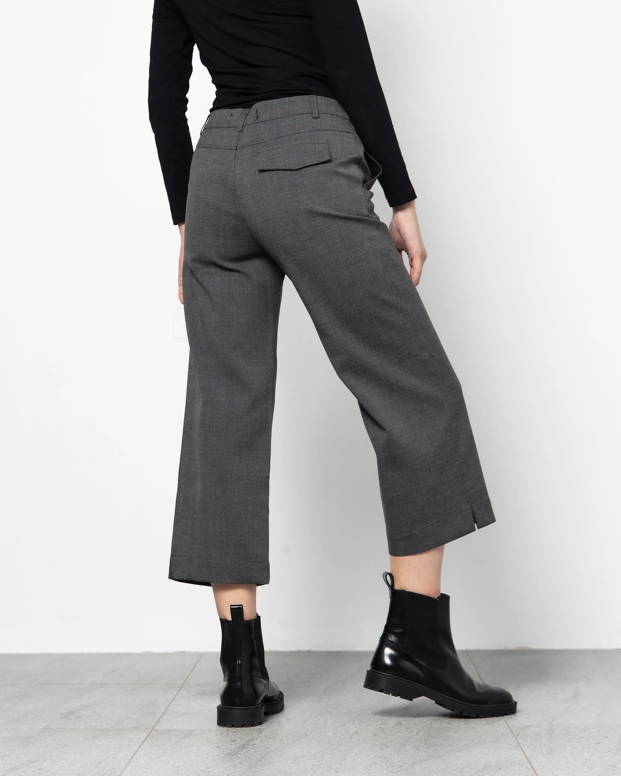 CROPPED STRAIGHT CUT PANT 1240 - بنطلون