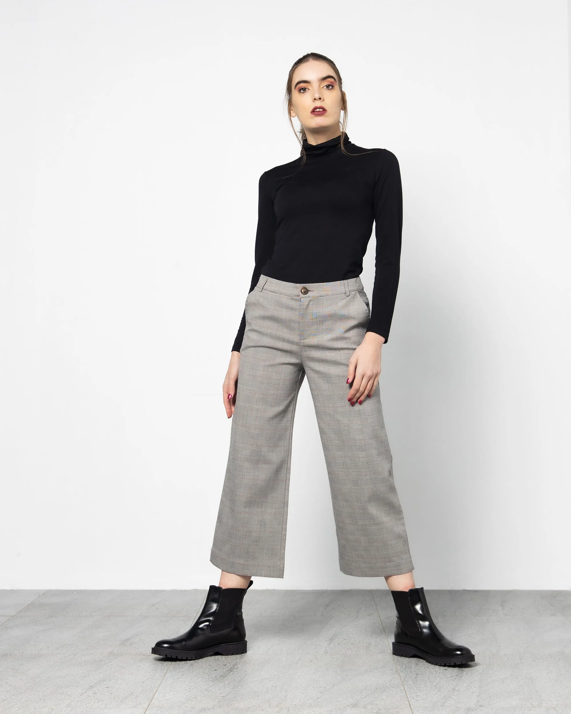 CROPPED STRAIGHT CUT PANT 1240 - بنطلون