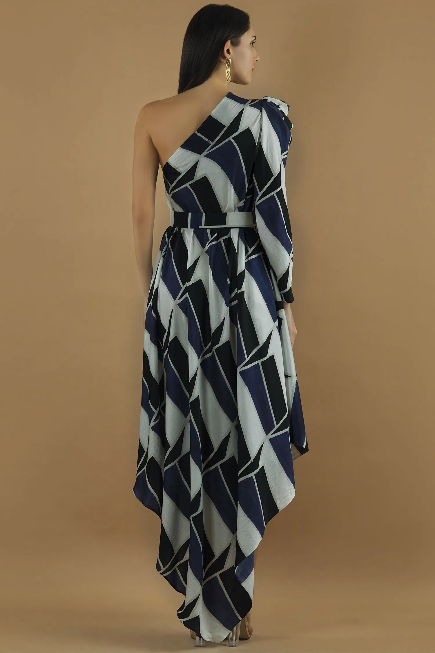 Geometric Printed One Shoulder Drape